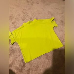 Quarter bell sleeve top with keyhole front